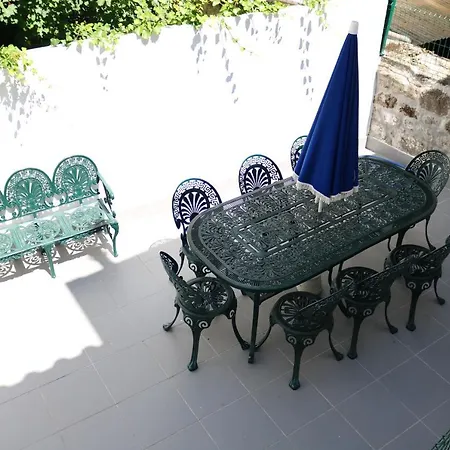 Charming House In + Terrace * למאגו