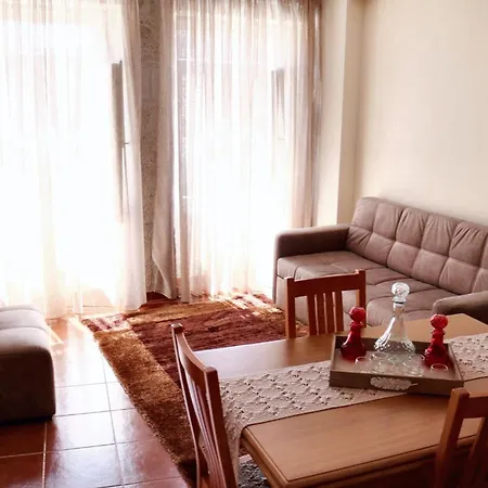 Charming House In + Terrace בית נופש *