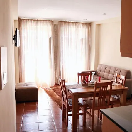 Charming House In + Terrace * למאגו